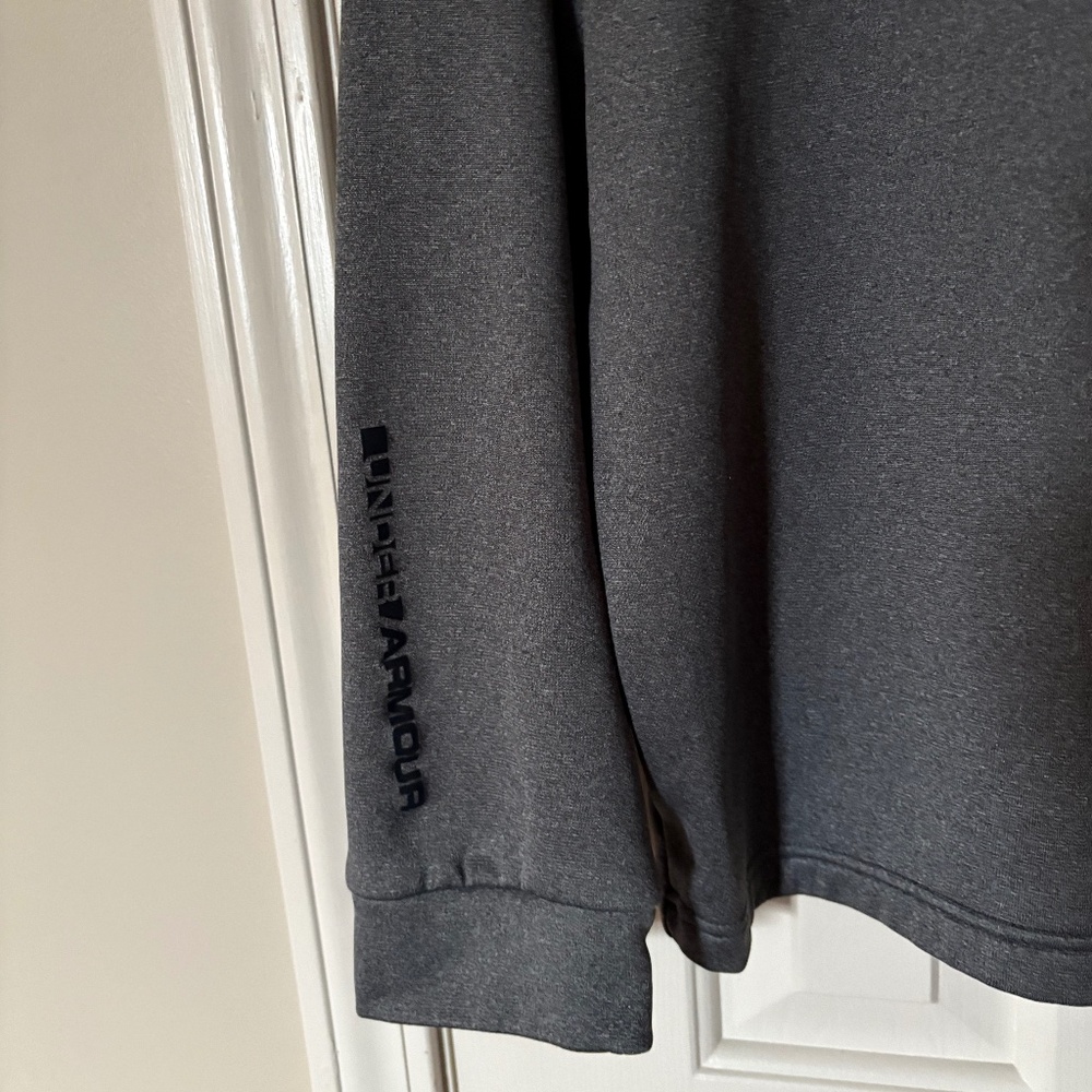 Under Armour Size Large Gray Quarter Zip - Picture 3 of 5